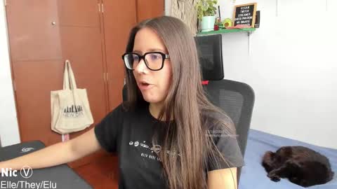 Nicole online show from October 17, 3:47 pm