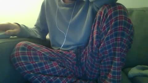 Scarf guy online show from January 31, 7:23 pm