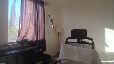 troy online show from October 4, 11:47 pm