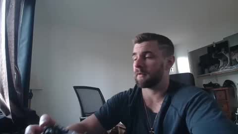 troy online show from April 28, 2:27 am