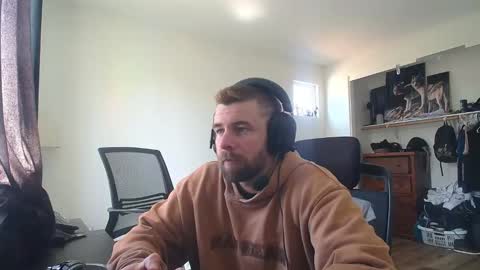 troy online show from April 28, 9:42 pm