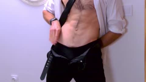 The Waiter online show from October 28, 6:54 pm