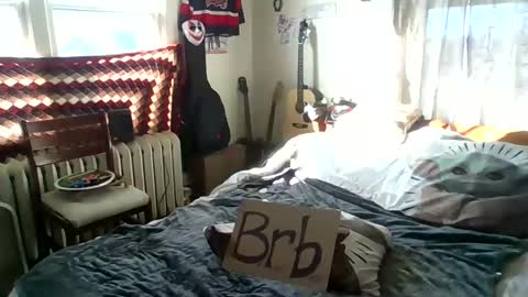 Snapshot of theycallmemellowthebreeze chatting on March 6, 9:31 pm mellow online show from March 6, 9:31 pm