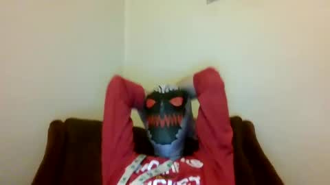 Snapshot of theycallmemellowthebreeze chatting on October 14, 2:01 am mellow online show from October 14, 2:01 am