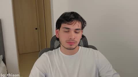 thiaan__ online show from December 21, 5:47 am