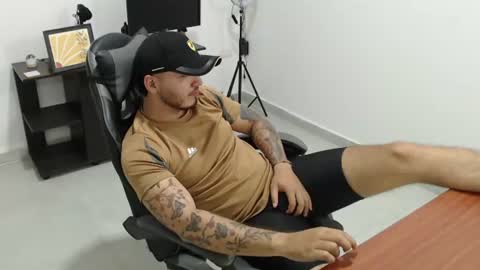 thiago_420 online show from July 2, 3:23 am