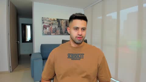 thiago_driussi online show from February 5, 12:49 pm