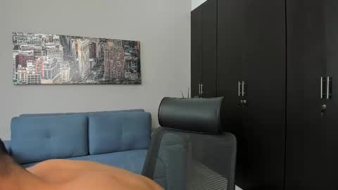 thiago_driussi online show from October 16, 8:43 pm