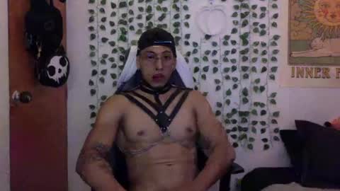 Snapshot of thiago_happy chatting on February 22, 3:56 am thiago_happy online show from February 22, 3:56 am
