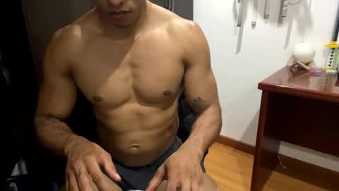 Snapshot of thiago_happy chatting on December 18, 5:13 am thiago_happy online show from December 18, 5:13 am