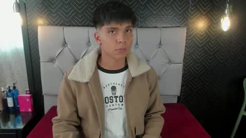 thiago online show from March 6, 7:43 pm