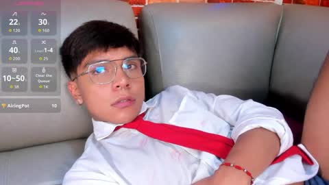 thiago online show from April 9, 2:33 pm