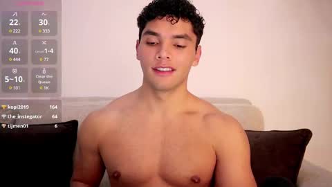 Snapshot of thiago_l chatting on February 19, 12:25 am Just Thiago online show from February 19, 12:25 am