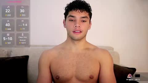 Snapshot of thiago_l chatting on March 3, 3:53 pm Just Thiago online show from March 3, 3:53 pm