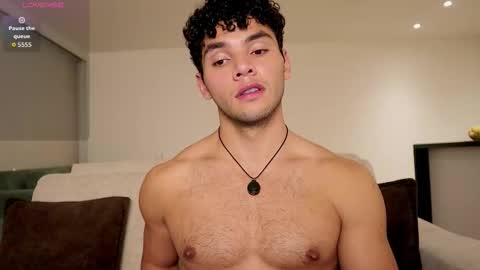 Just Thiago  online show from March 23, 4:16 am