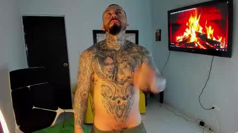 Snapshot of thiago_pg chatting on February 13, 2:46 pm thiago online show from February 13, 2:46 pm