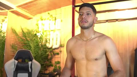 Thiago online show from December 20, 12:34 pm