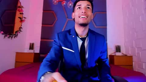 ThiagoFerreti online show from December 4, 8:17 pm