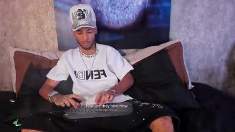 Snapshot of thiagoferreti_ chatting on May 7, 3:45 am ThiagoFerreti online show from May 7, 3:45 am