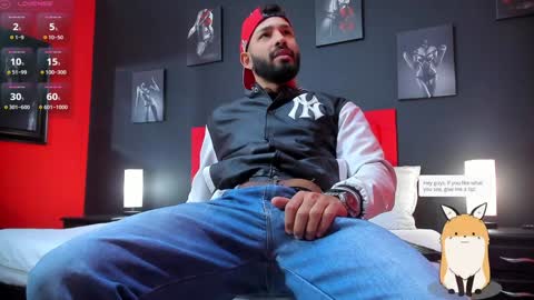 Thia Gomez online show from January 3, 12:30 pm