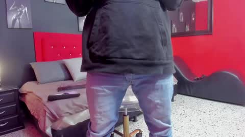 Thia Gomez online show from October 18, 12:39 pm