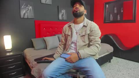 Thia Gomez online show from November 26, 12:17 pm