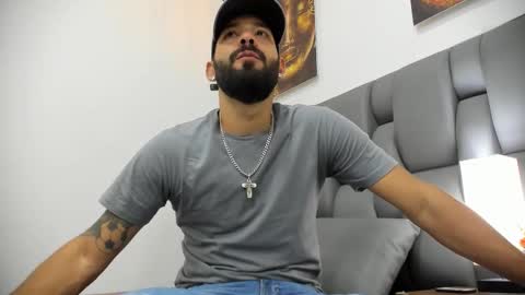 Thia Gomez online show from March 3, 7:09 pm