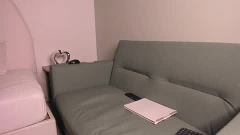 thiagovega_ online show from May 13, 4:32 am