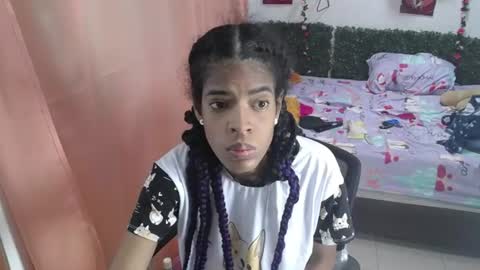 thiana_horny online show from June 15, 12:51 pm