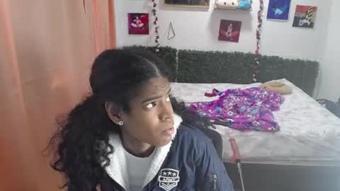 thiana_horny online show from June 19, 4:44 pm