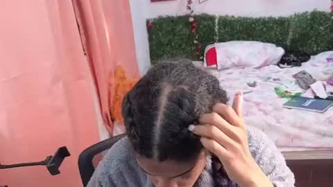 thiana_horny online show from June 30, 8:43 pm