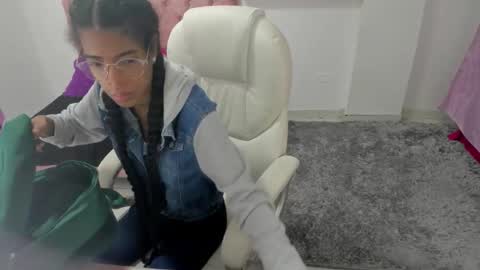 thianahorny online show from January 16, 11:14 am