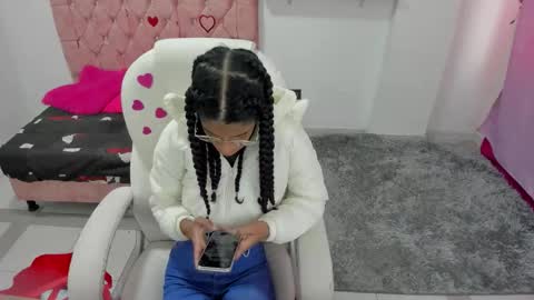 Snapshot of thianahornyy chatting on February 16, 1:29 pm thianahornyy online show from February 16, 1:29 pm