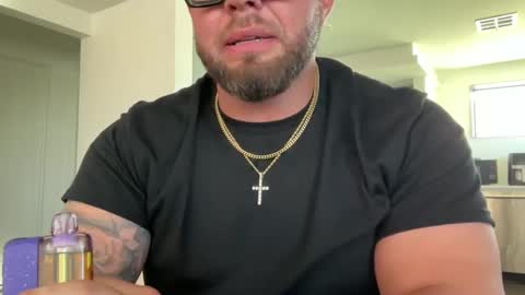 Snapshot of thiccbull12 chatting on September 12, 3:12 pm thiccbull12 online show from September 12, 3:12 pm