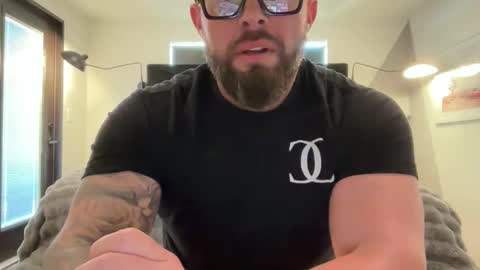 Snapshot of thiccbull12 chatting on May 20, 6:36 pm thiccbull12 online show from May 20, 6:36 pm