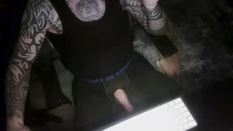 Snapshot of thicchogg chatting on February 23, 12:41 am thicchogg online show from February 23, 12:41 am