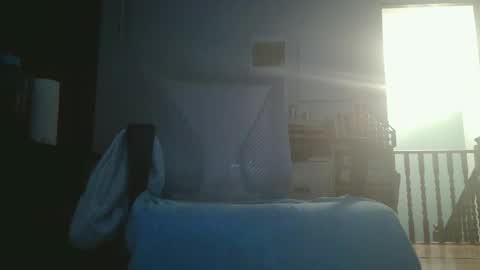 thick2handcurve online show from December 16, 12:38 pm