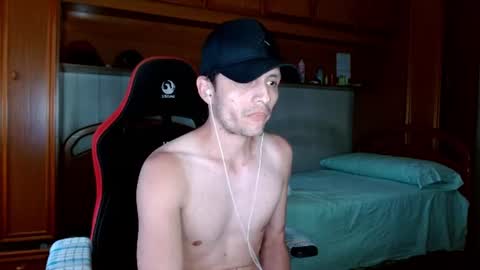 Snapshot of thick_and_big_cock chatting on July 24, 6:39 pm Latino 8.5 inches online show from July 24, 6:39 pm