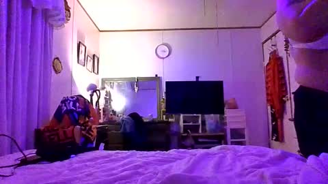 thickassazn93 online show from December 16, 9:14 am