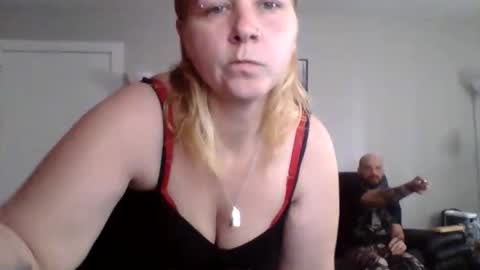 thickblonde_92 online show from May 9, 1:16 pm