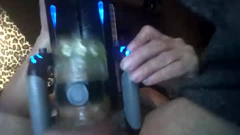 thickcock00088 online show from February 23, 9:34 pm