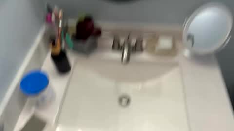 thickdixk068 online show from November 16, 12:33 pm