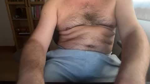 Snapshot of thickguybcn chatting on July 31, 5:23 pm ThickDickBCN online show from July 31, 5:23 pm