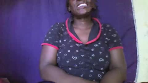 Snapshot of thickianah376 chatting on January 7, 8:17 am thickianah376 online show from January 7, 8:17 am