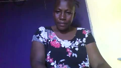 Snapshot of thickianah376 chatting on January 13, 1:27 pm thickianah376 online show from January 13, 1:27 pm