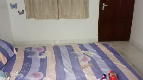 thickiie online show from September 13, 11:59 pm