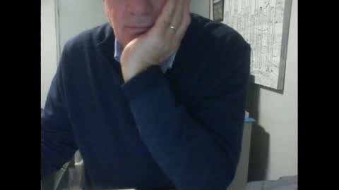 Snapshot of thickmelnik chatting on May 13, 2:14 pm James online show from May 13, 2:14 pm