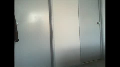 Snapshot of thickmelnik chatting on May 16, 6:32 am James online show from May 16, 6:32 am