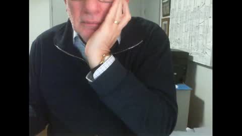 Snapshot of thickmelnik chatting on June 23, 2:26 pm James online show from June 23, 2:26 pm