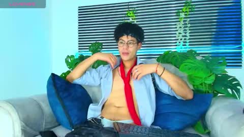 Thiago Saenzz online show from March 13, 3:29 pm